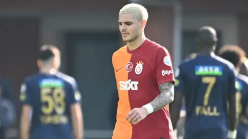 El delantero celebró un triunfazo con Galatasaray.