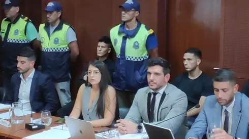 Sosa y Osorio, dos de los futbolistas de Vélez acusados, en la Audiencia.
