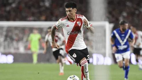 Agustín Ruberto con la camiseta de River.
