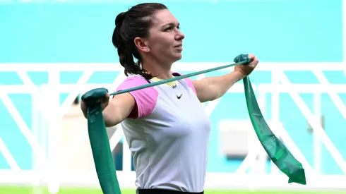 Simona Halep volvió al circuito luego de la reducción de la pena por haber dado positivo en un control antidoping.
