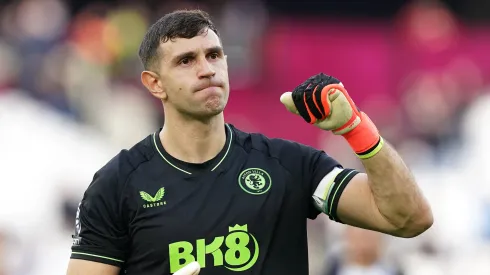 Dibu Martinez recibió una gran noticia en el Aston Villa