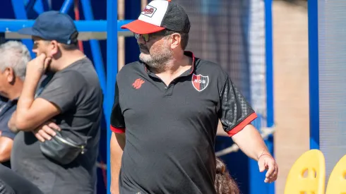 El cuatro veces campeón con Newell's regresó al club para ascender a Primera División al equipo de fútbol femenino.
