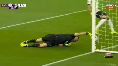 El blooper de Dibu Martínez.
