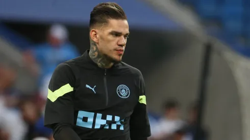 Ederson Moraes sufrió una lesión que lo dejará fuera por el resto de la temporada con el Manchester City