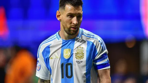 Lionel Messi suele caminar en la cancha para analizar mejor a los rivales