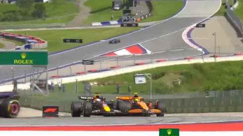 Norris y Verstapen se tocaron en una curva.