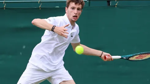 Ugo Humbert choca con Carlos Alcaráz en octavos de final (IMAGO)