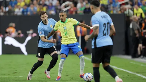 Uruguay y Brasil se enfrentan por Copa América
