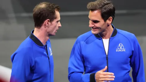 Roger Federer, junto a Andy Murray en la Laver Cup 2022.
