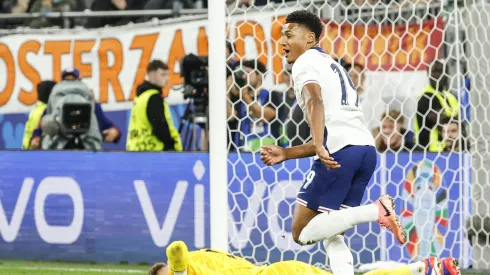Aston Villa reaccionó al gol de Ollie Watkins ante Países Bajos