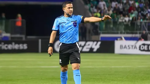El chileno Felipe González será el árbitro de IDV-Boca por el repechaje de la Copa Sudamericana
