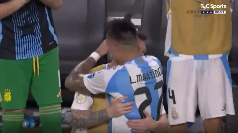 El abrazo de los campeones
