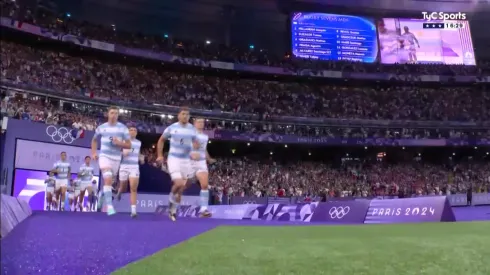 La salida de los jugadores argentinos.