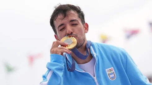 Maligno Torres con la medalla de oro.
