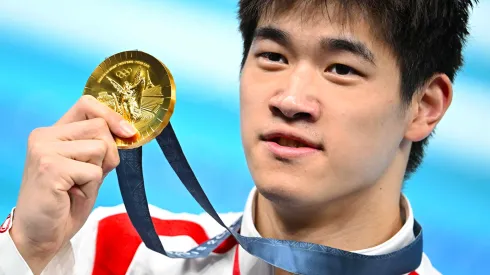 El chino Pan Zhanle se quedó con el oro París 2024 y logró imponer un nuevo récord mundial, pero insinúan que hizo trampa.
