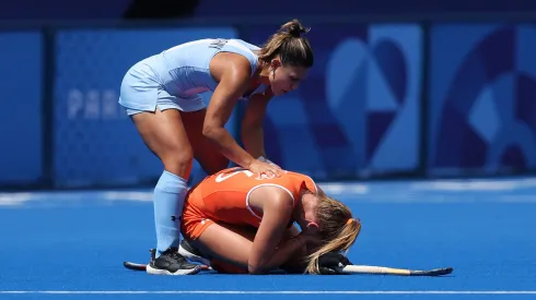 El temible bochazo a la cara que recibió una jugadora de Países Bajos ante Las Leonas