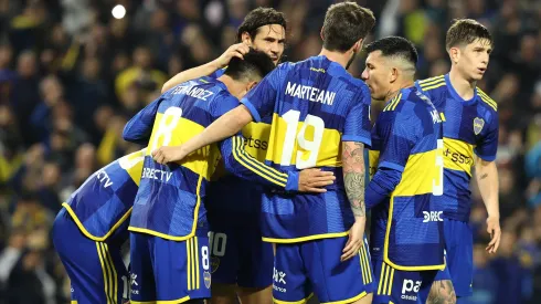 Los jugadores de Boca celebran el gol ante Banfield.
