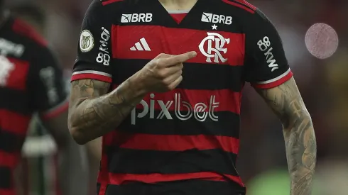 Flamengo se llevará a Carlos Alcaraz por 18 millones