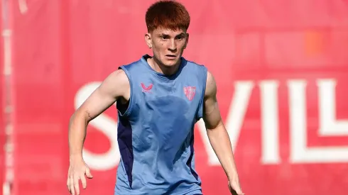 Mas problemas para Valentín Barco: se frustró la salida de un jugador clave para su inscripción en Sevilla