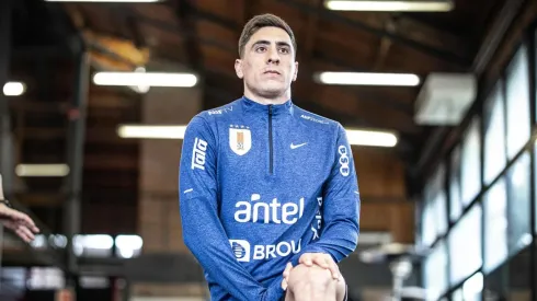 Miguel Merentiel, con la ropa de entrenamiento de la selección de Uruguay.
