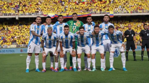 Los titulares de Argentina ante Colombia.