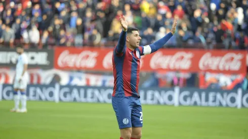 Néstor Ortigoza en su despedida del fútbol profesional.