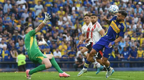 "Penal para Boca": Javier Castrilli explicó porqué hubo falta a Milton Giménez en su gol anulado a River en el Superclásico