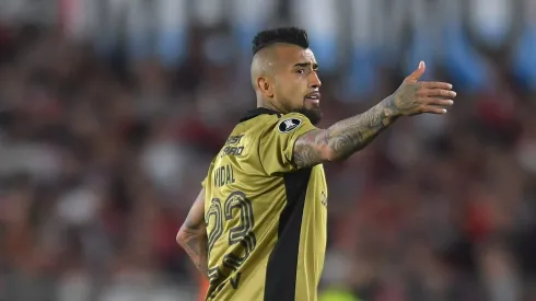 Arturo Vidal con la camiseta de Colo Colo.
