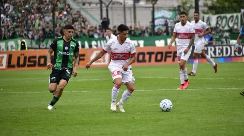 Nueva Chicago y Morón chocaron en Mataderos.
