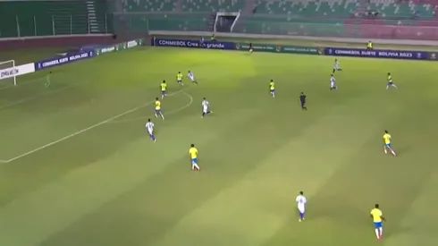 El golazo de Felipe Esquivel a Brasil.
