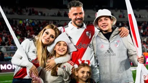 La familia Demichelis con la de River