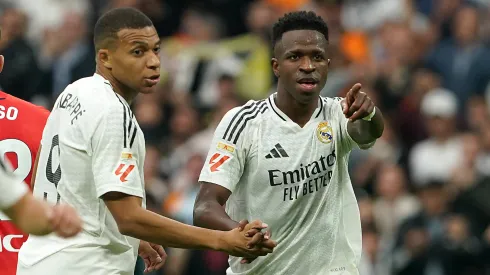 Mbappé y Vinícius, delanteros de Real Madrid.
