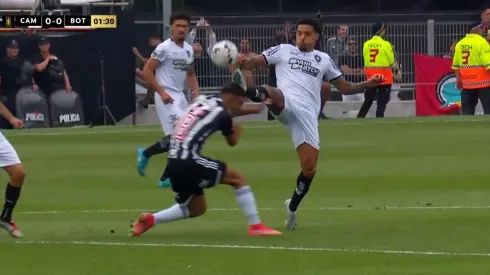 Gregore fue expulsado por una dura patada a Vera.