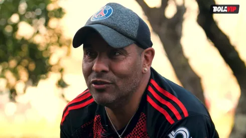 El ex delantero entrena chicos en el club Tigres de Moreno.