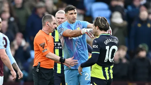 Se supo qué le dijo Dibu Martínez a Grealish al final de su pelea