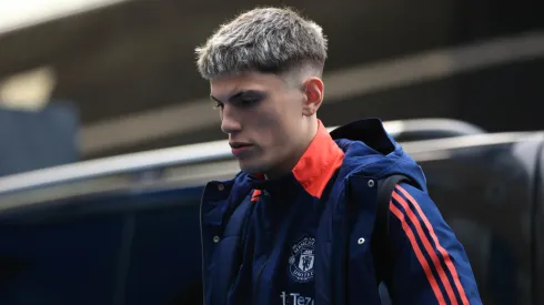 Garnacho, al banco en Manchester United para enfrentar a Liverpool: Mac Allister y Lisandro Martínez son titulares