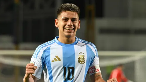 La reacción de los hinchas de Manchester City al partidazo del Diablito Echeverri en la goleada de Argentina sobre Brasil