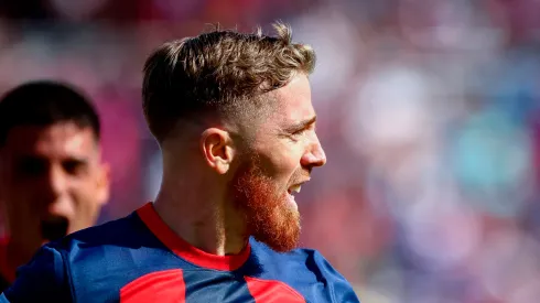 Iker Muniain se vuelve a España y hay preocupación en San Lorenzo: los detalles