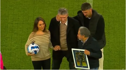 El hermoso homenaje al Patón Bauza en Ecuador
