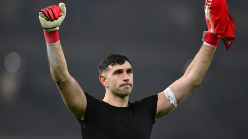 Con un Dibu Martínez clave, Aston Villa eliminó a Tottenham de la FA Cup y condicionó el futuro de Cuti Romero