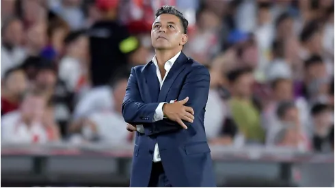 Marcelo Gallardo se lamenta.