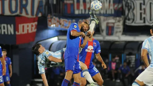Tigre derrotó a Racing en Victoria.