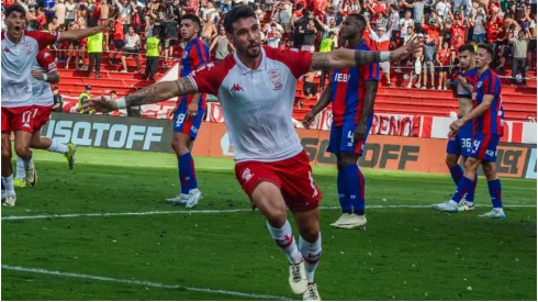 Fabio Pereyra marcó el primer tanto del clásico