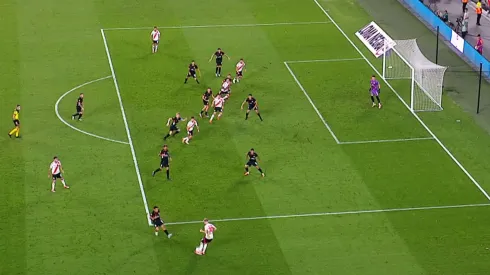 El gol anulado a Paulo Díaz.