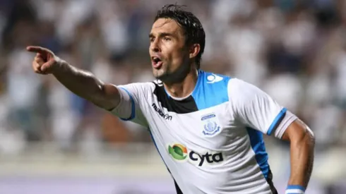 Surgió en el Boca de Bianchi con Tevez, le ganó un juicio a un jeque árabe y se convirtió en ídolo en Chipre