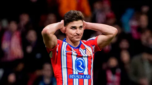 La reacción inmediata de Julián Álvarez ante sus compañeros de Atlético de Madrid tras su penal con doble toque