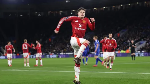 Alejandro Garnacho celebra su gol ante Leicester.