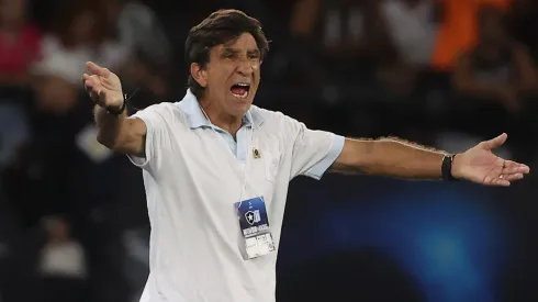 El equipo de Gustavo Costas busca un triunfo vital en busca de la clasificación a la siguiente fase.