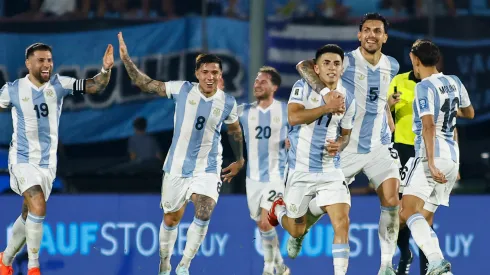 Los jugadores de la Selección festejando el gol ante Uruguay.