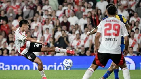 A River se le escapó el triunfo sobre el final y Rosario Central se quedó con un valioso empate en el Monumental